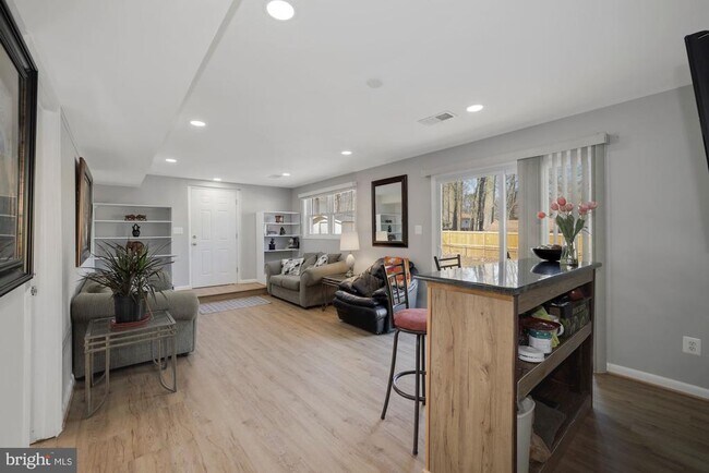 Foto del edificio - 8418 Stonewall Dr