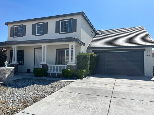 Foto del edificio - Spacious 5-bedroom, 3-bathroom home in Ade...