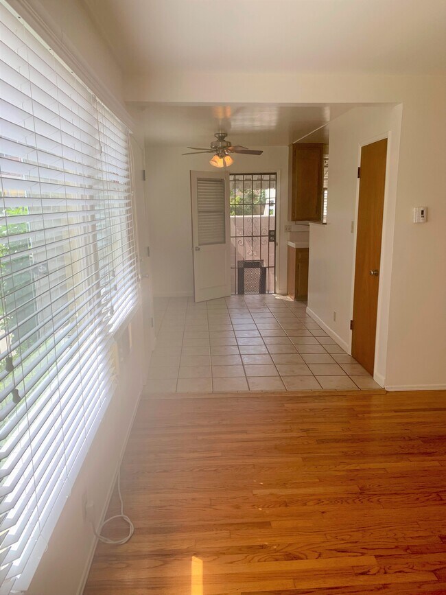 entry & dining area open to side yard - 3717 Selby Ave