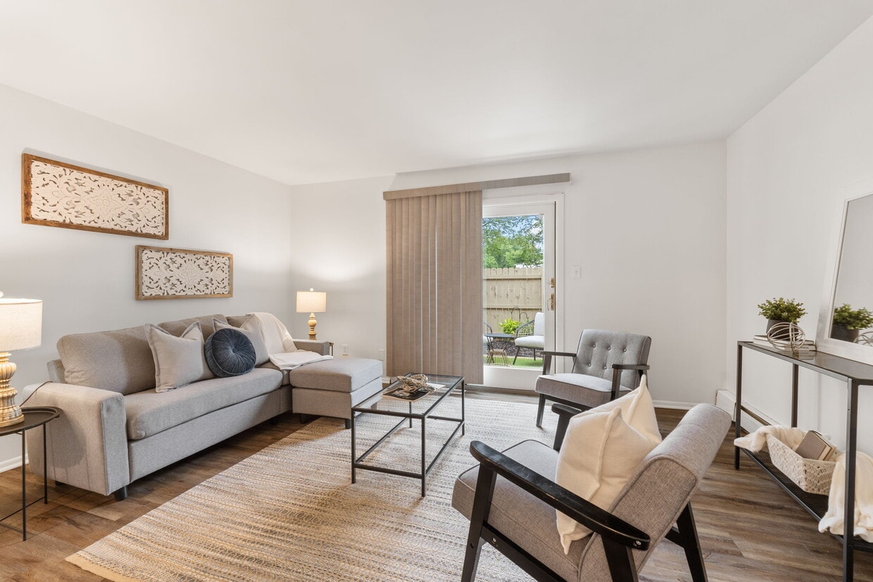 Primary Photo - 106 Tarryton Ct E