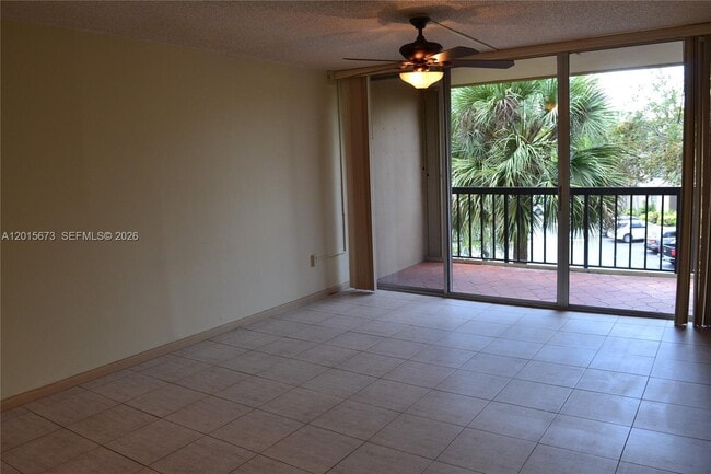 Building Photo - 10855 SW 112th Ave