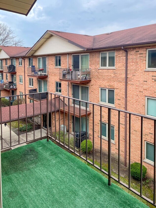 Foto principal - 8423 W Gregory St