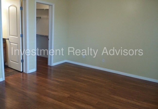 Building Photo - 6973 S Village River Ln