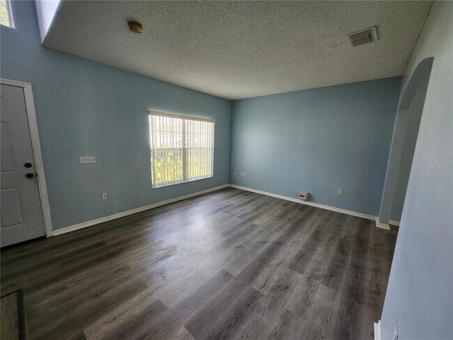 Foto del edificio - 461 Magpie Ct
