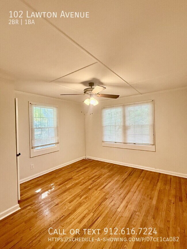 Foto del edificio - 102 Lawton Ave