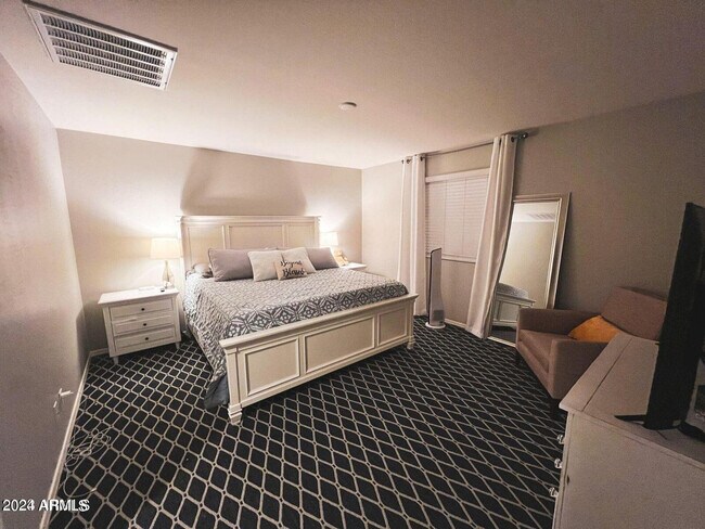 Foto del edificio - 13820 N 7th Wy