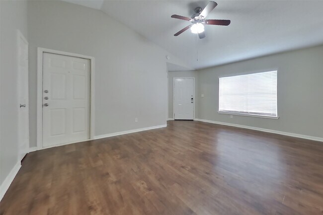 Foto del edificio - 3150 Kelling St