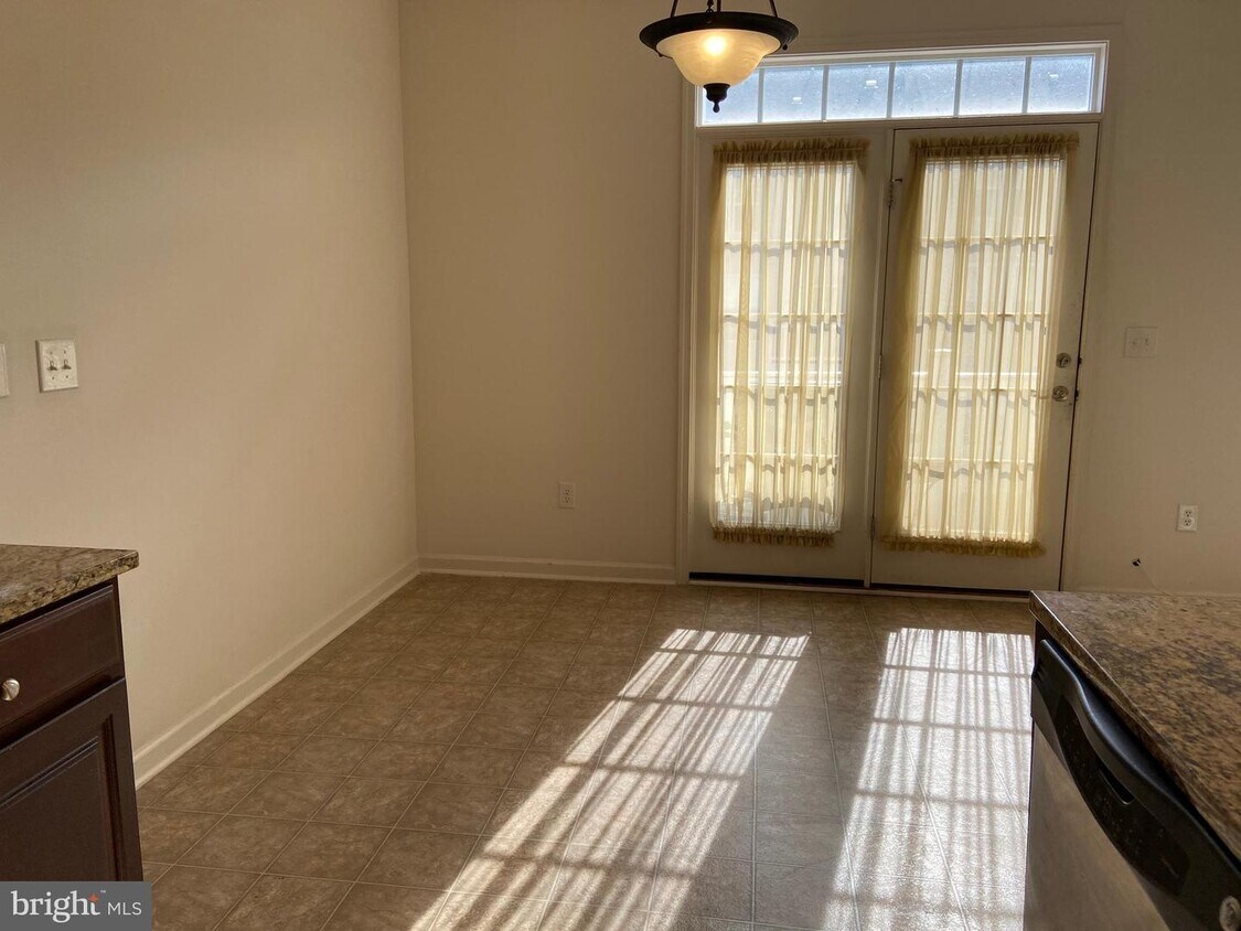 Foto principal - 2294 Forest Ridge Terrace