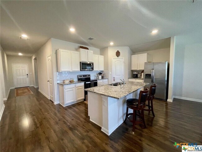 Foto del edificio - 2125 Wood Drake Ln