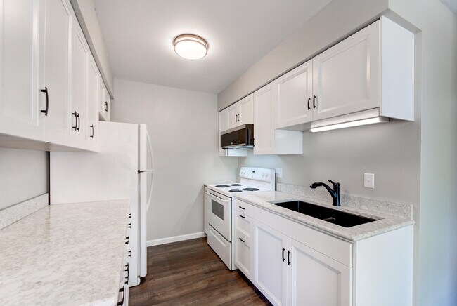 Foto del edificio - 305 Maple Ave