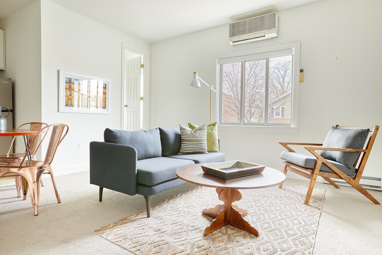 Foto principal - 2415 Mt Vernon Ave