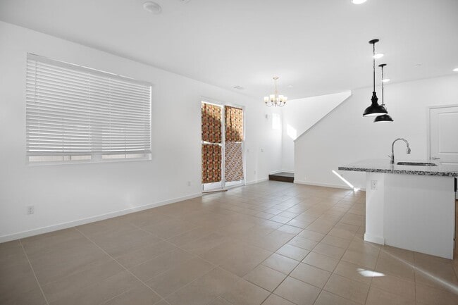Building Photo - 35807 Landon Ln