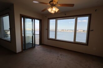 Building Photo - 200 Portland Rd