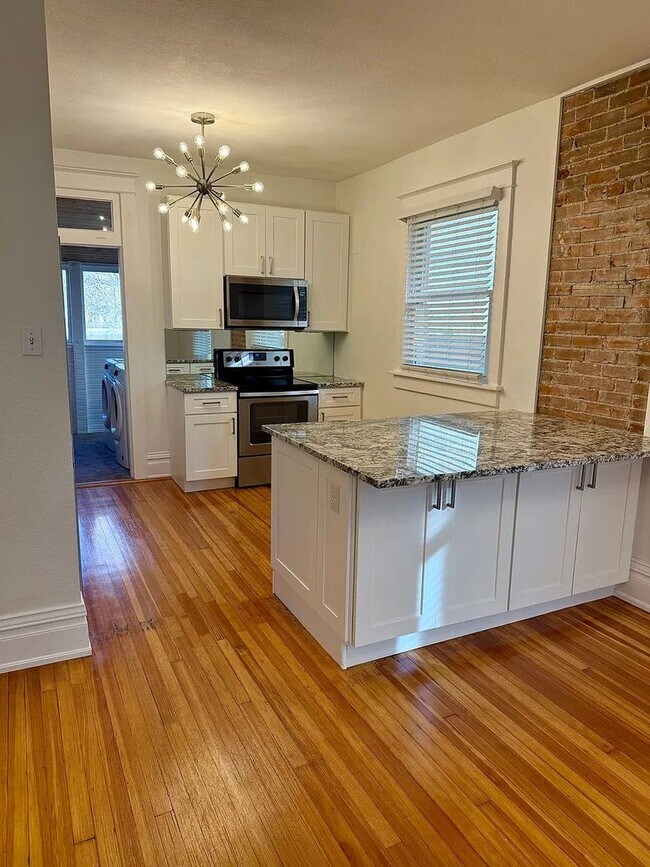 Building Photo - 2841 W 28th Ave