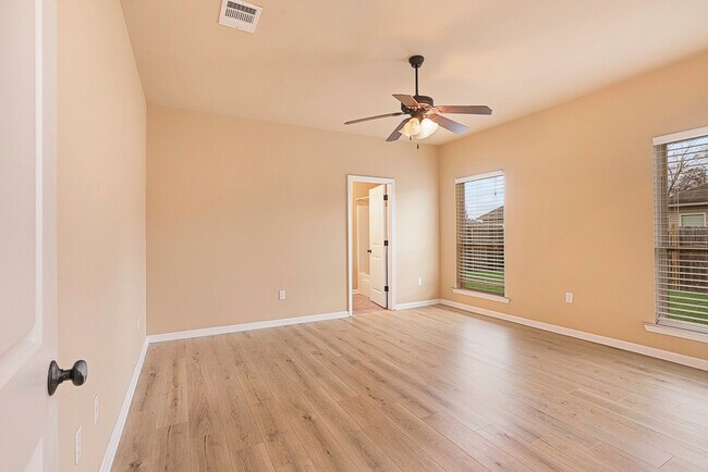 Foto del edificio - 15458 Rose Stone Dr