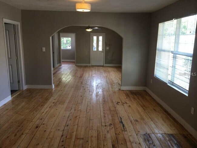 Foto del edificio - 514 W Plaza Pl