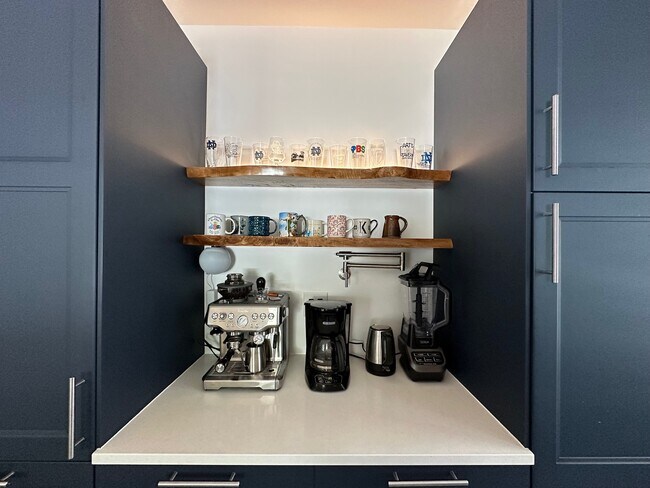coffee bar - 4315 Carrollton Ave