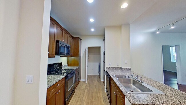 Foto del edificio - 2123 Scholarship