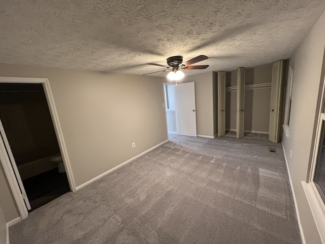 Nice clean big private room - 15518 N Nemo Ct