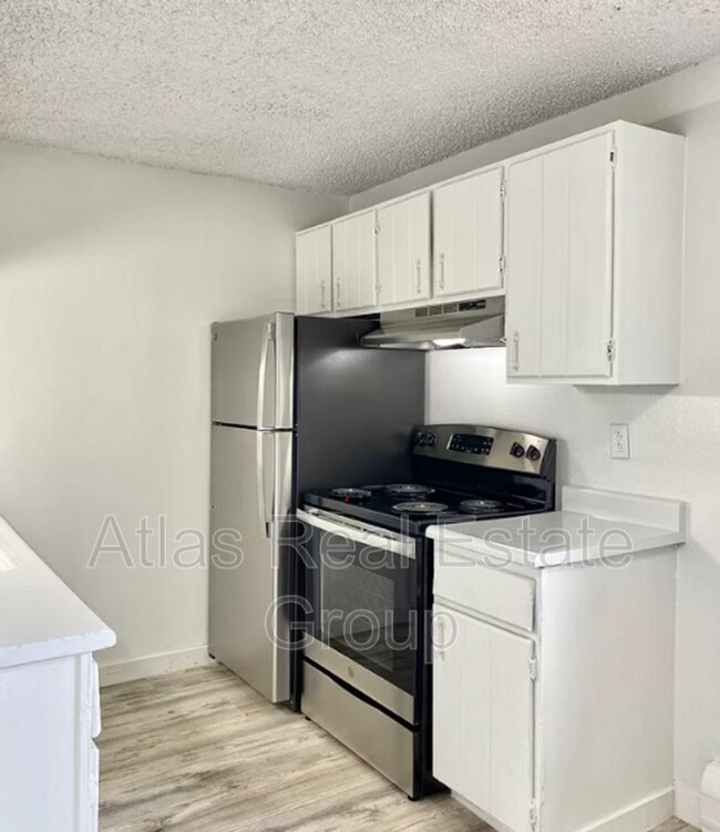 Foto del edificio - 15573 E 13th Ave