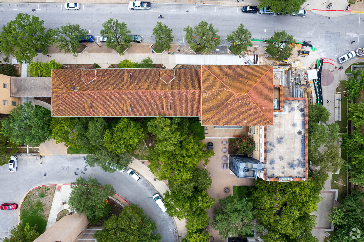 Aerial Photo - Roberts Residence Hall