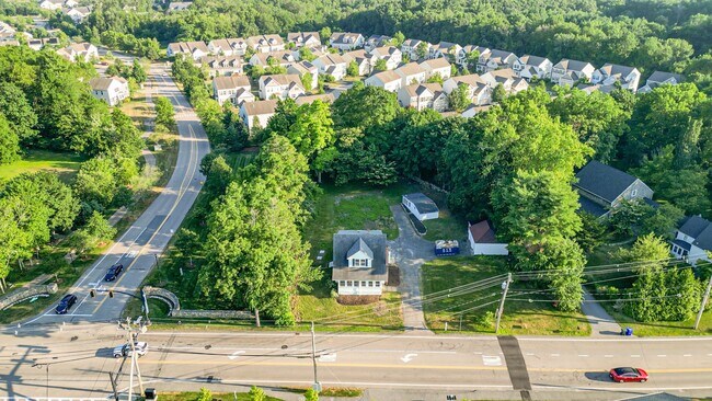 Foto del edificio - 4BR Home in Hopkinton MA | Rent or Rent-to-Own Option