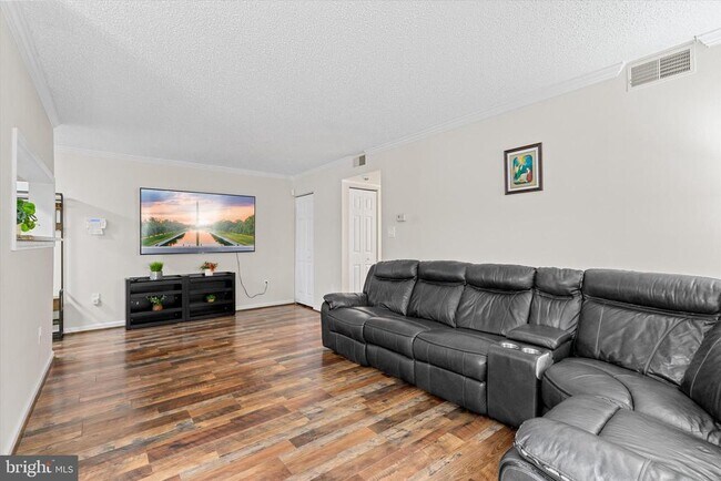 Building Photo - 15500 Horseshoe Ln