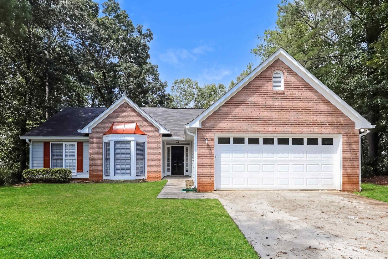 3410 Poplar Ridge Dr, Rex, GA 30273