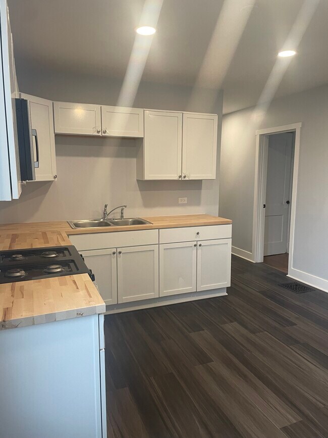 Foto del edificio - 2133 S Millard Ave