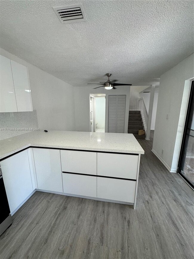 Foto del edificio - 2530 NW 99th Ave