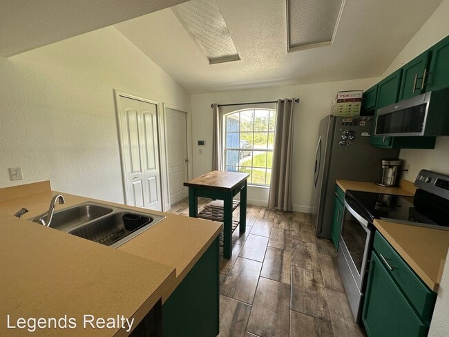 Building Photo - 3 br, 2 bath House - 1230 Silverdale Street
