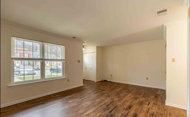 Building Photo - 2534 Clothier St