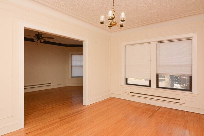 Building Photo - 1036 Dempster St