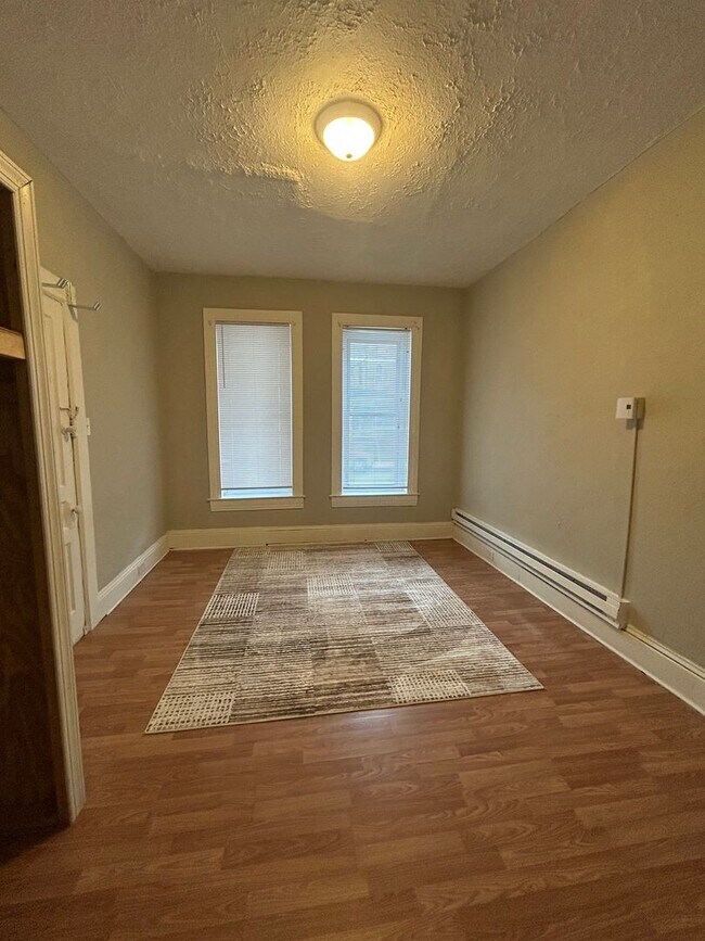 Foto del edificio - 654 W King St