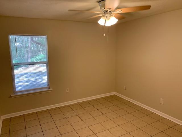 Foto del edificio - 623 Crestview Ave