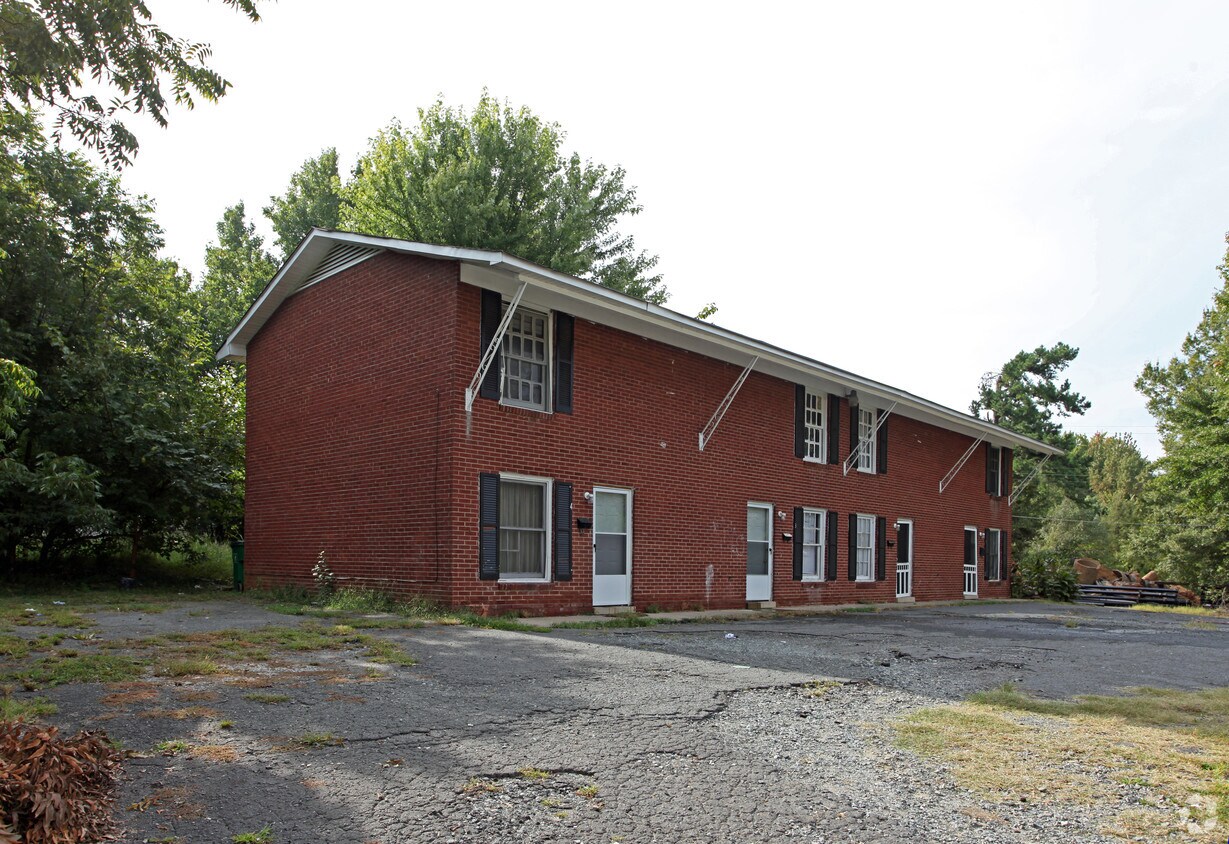 Primary Photo - 1132 Montcalm St