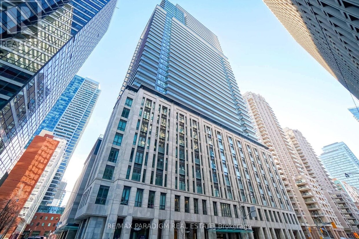 Photo principale - 955-2955 Bay St.