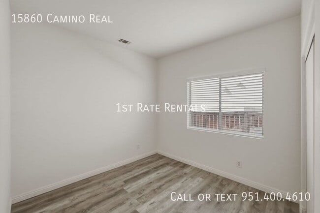 Foto del edificio - 15860 Camino Real