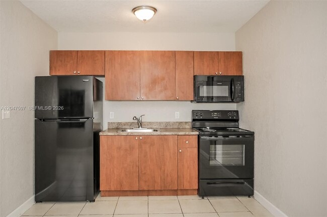 Building Photo - 14640 Tyler St