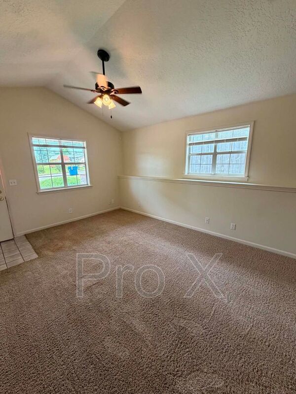 Foto del edificio - 3407-3409 E 9th St