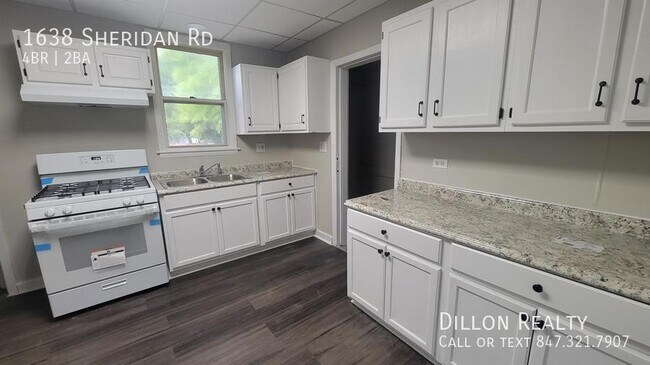 Foto del edificio - 1638 Sheridan Rd