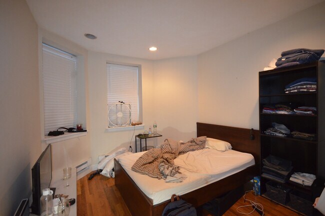 Building Photo - 57 Westland Ave