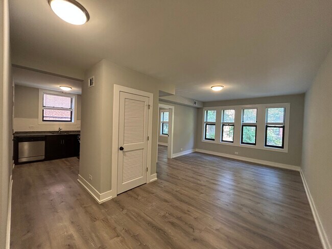 Building Photo - 1128 Maple Ave