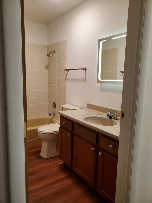 Baño - 815 Sussex Plz