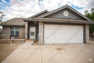 Building Photo - 13944 Roslyn Dr