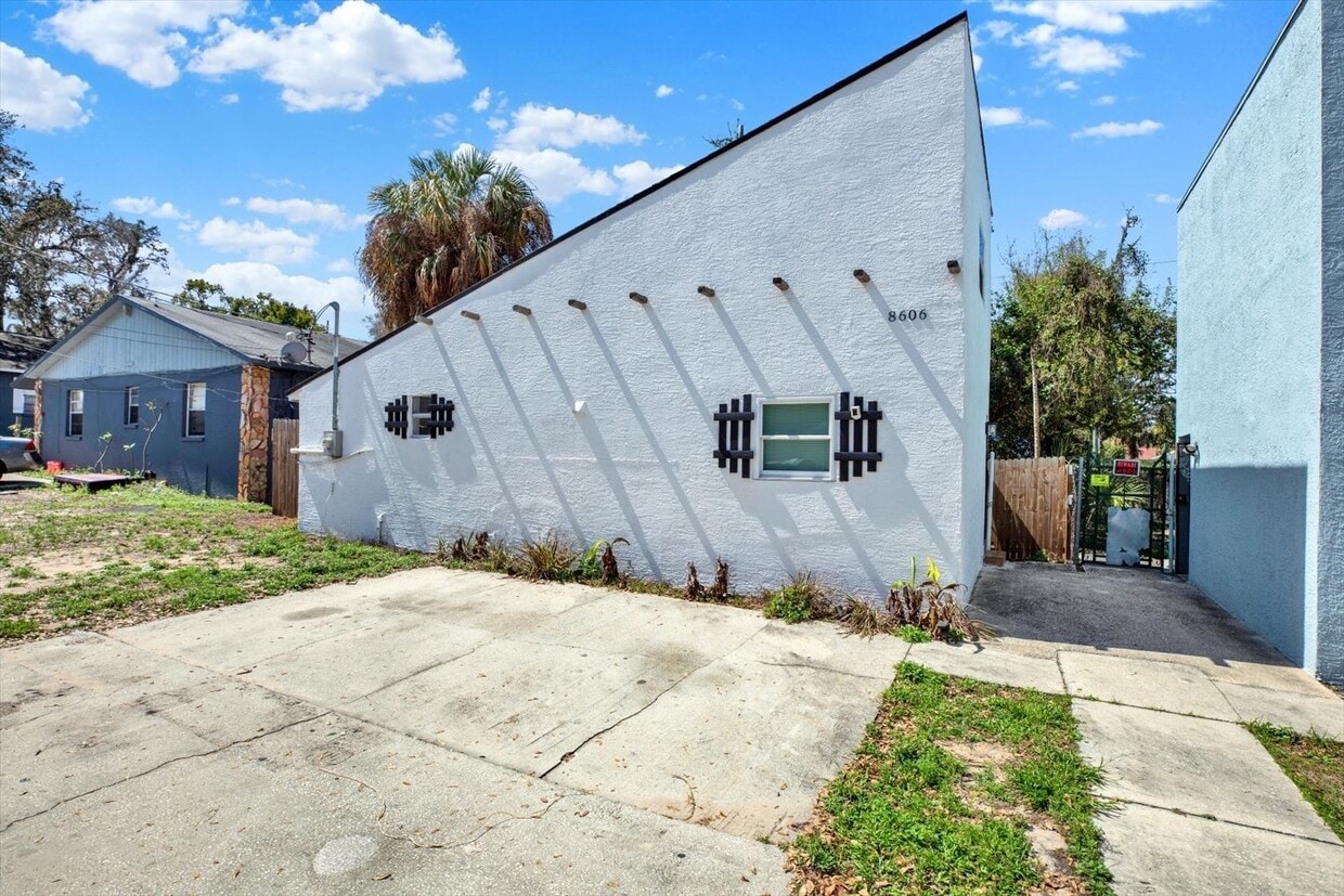 Photo - 8606 N Semmes St (Tampa, FL)