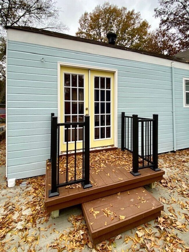 Building Photo - Nice Updated Home In Fondren!!