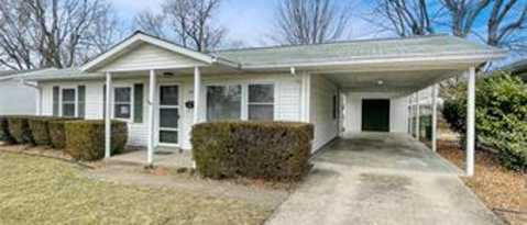 Foto del edificio - 3907 Memorial Dr