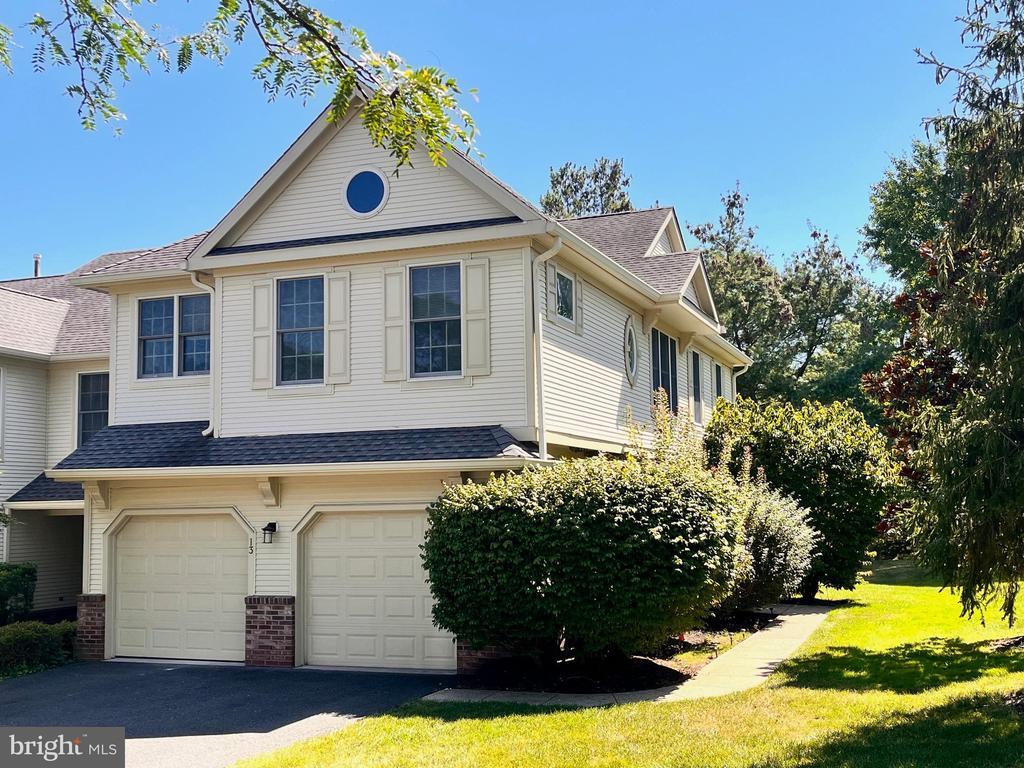 Foto principal - 13 Benjamin Rush Ln