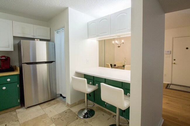 Building Photo - 106 Woodland Vlg